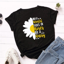 Load image into Gallery viewer, Daisy Print Summer T Shirt
